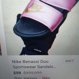 NWT, NIKE Benassi duo ultra slide